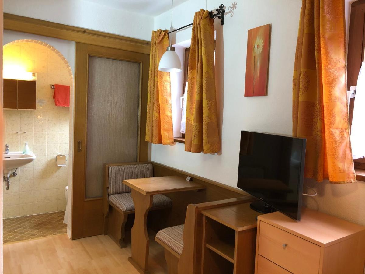 Gaestehaus Am Kurparkweg Otel Reit im Winkl Dış mekan fotoğraf
