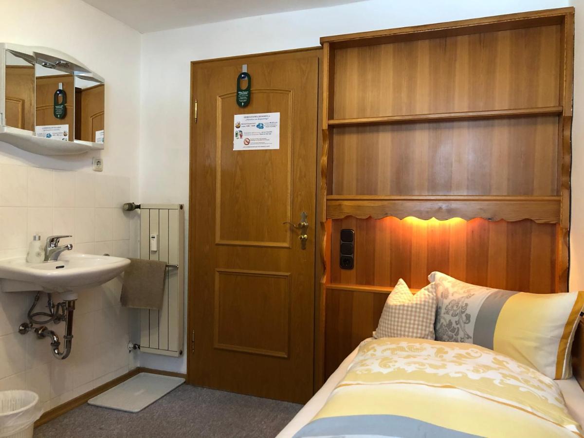 Gaestehaus Am Kurparkweg Otel Reit im Winkl Dış mekan fotoğraf