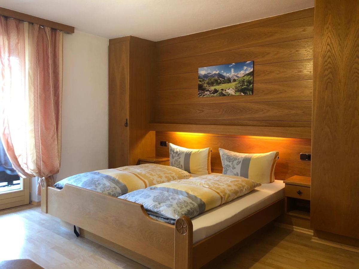 Gaestehaus Am Kurparkweg Otel Reit im Winkl Dış mekan fotoğraf
